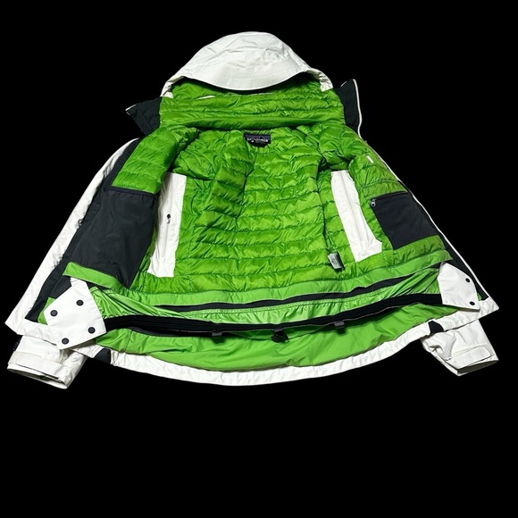 Patagonia Women’s Primo Down GORE-TEX Jacket White Green Lining Waterproof Ski M - Picture 3 of 10